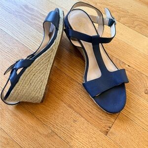 Cole Haan Navy Leather Wedge Sandals Espadrille T Strap Size 8B EUC